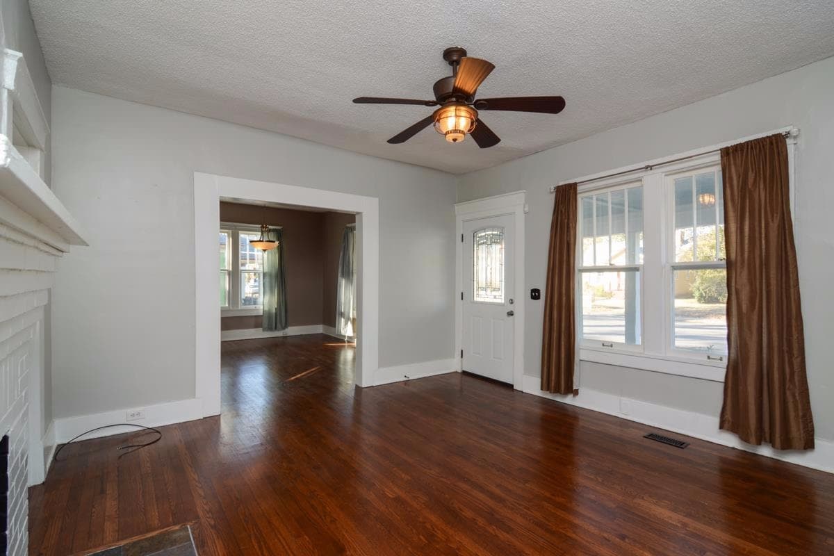 Nashville House: 1542 Douglas Ave.