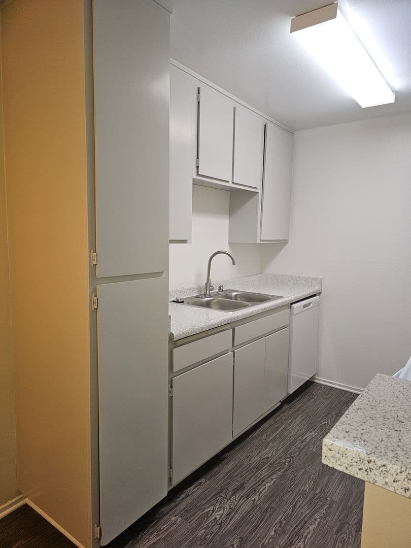 WHITTIER Apartment: 10640 COLIMA ROAD