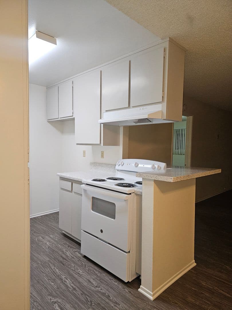 WHITTIER Apartment: 10640 COLIMA ROAD