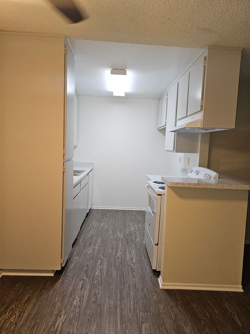 WHITTIER Apartment: 10640 COLIMA ROAD