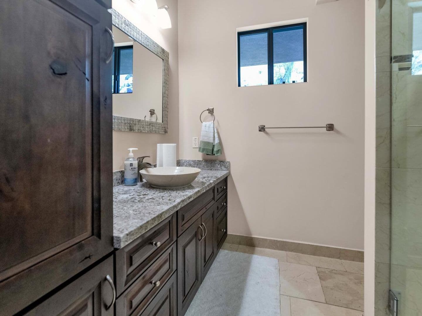 Paradise Valley House: 5800 E. Glen Dr