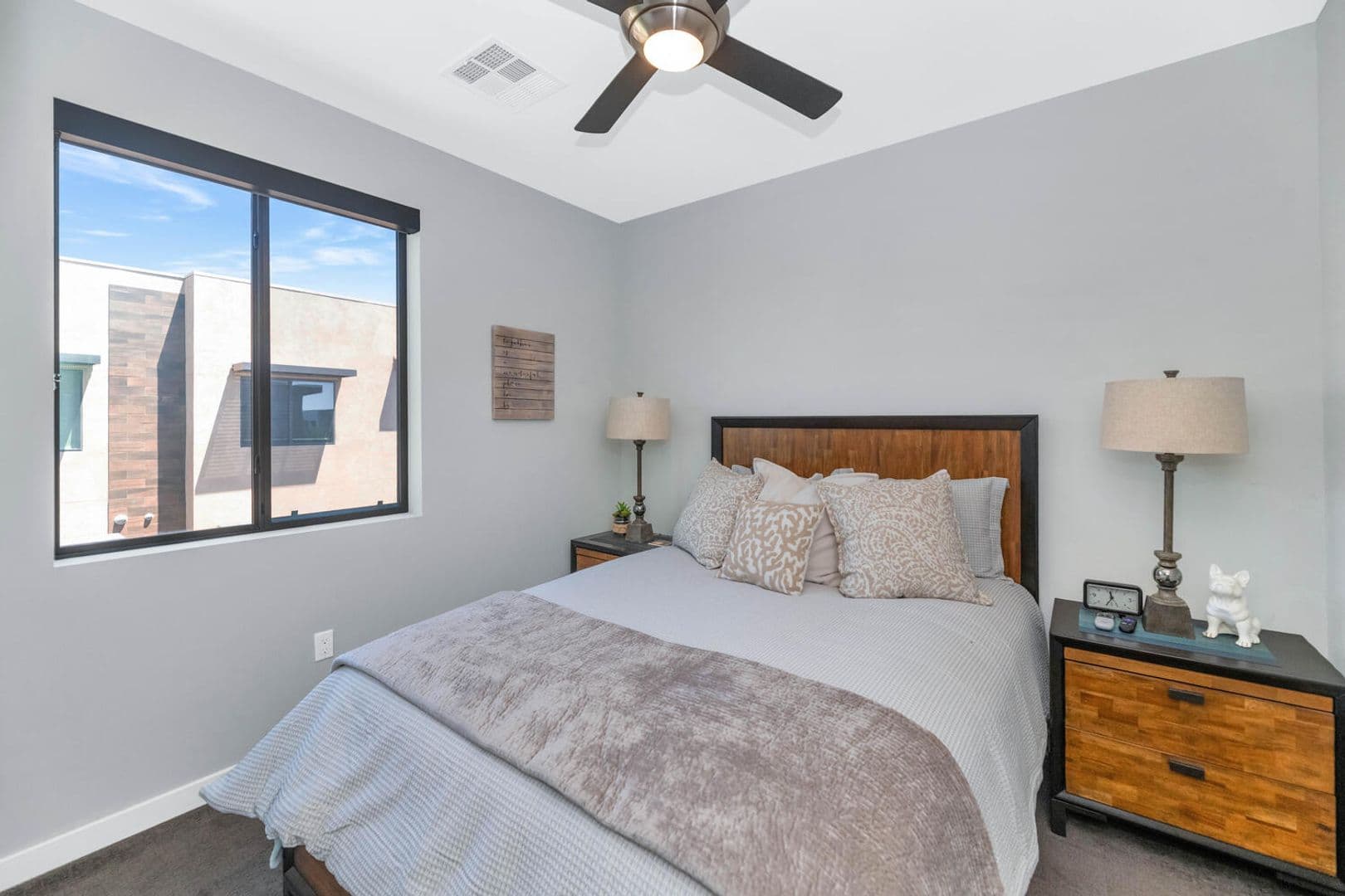 Scottsdale House: 6990 E. 6th St #1007