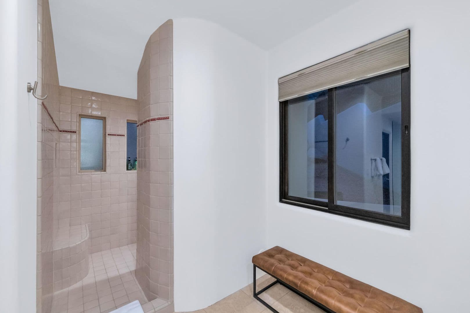 Paradise Valley House: 5810 E Cholla Ln