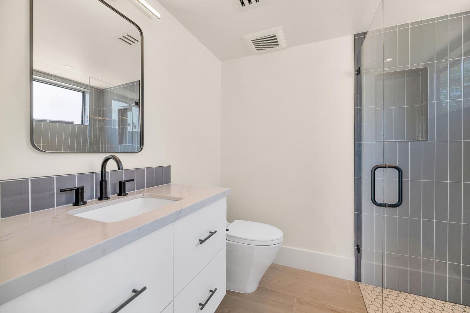 Phoenix House: 4216 E Hazelwood St