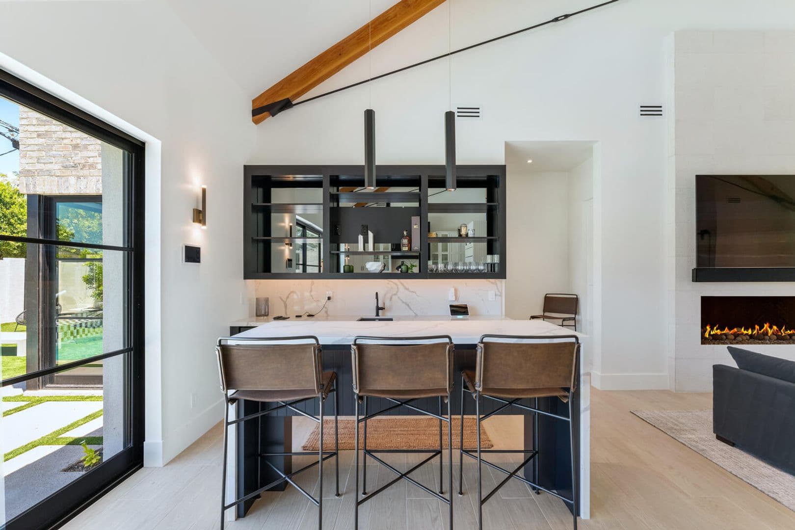 Phoenix House: 4216 E Hazelwood St
