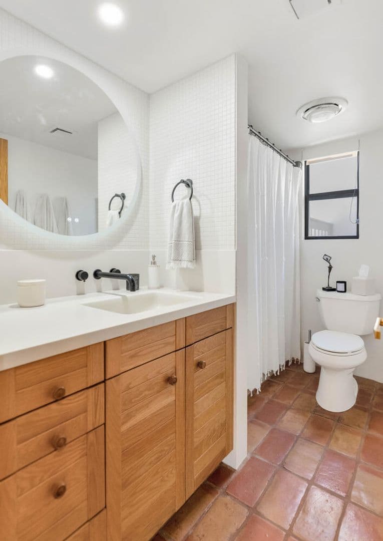Scottsdale House: 9447 E. Calle De Valle Dr.