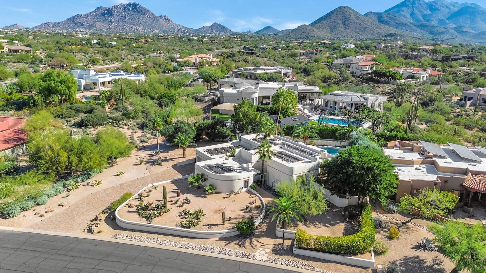 Scottsdale House: 9447 E. Calle De Valle Dr.