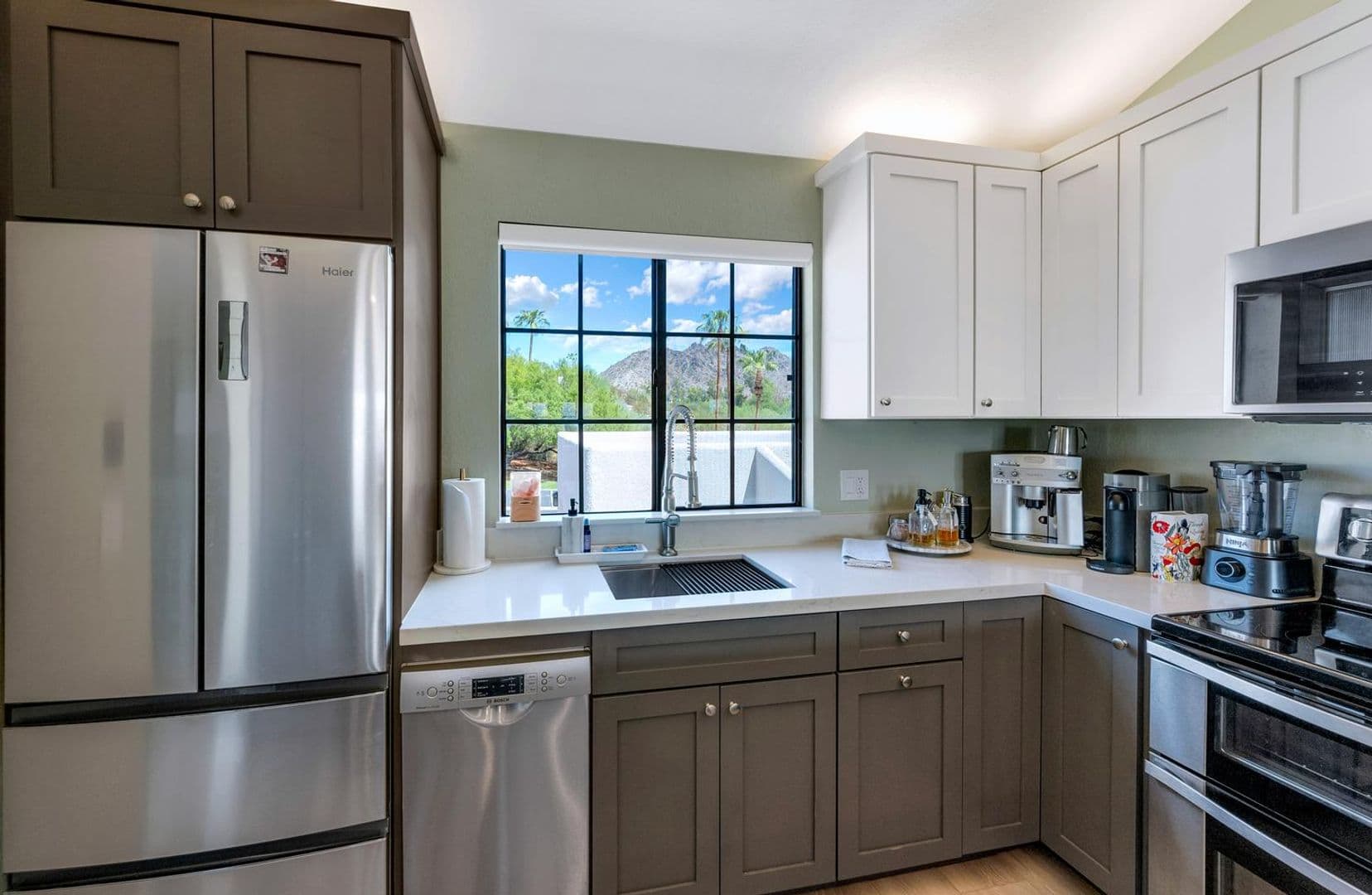 Phoenix House: 2939 E. Rose Lane