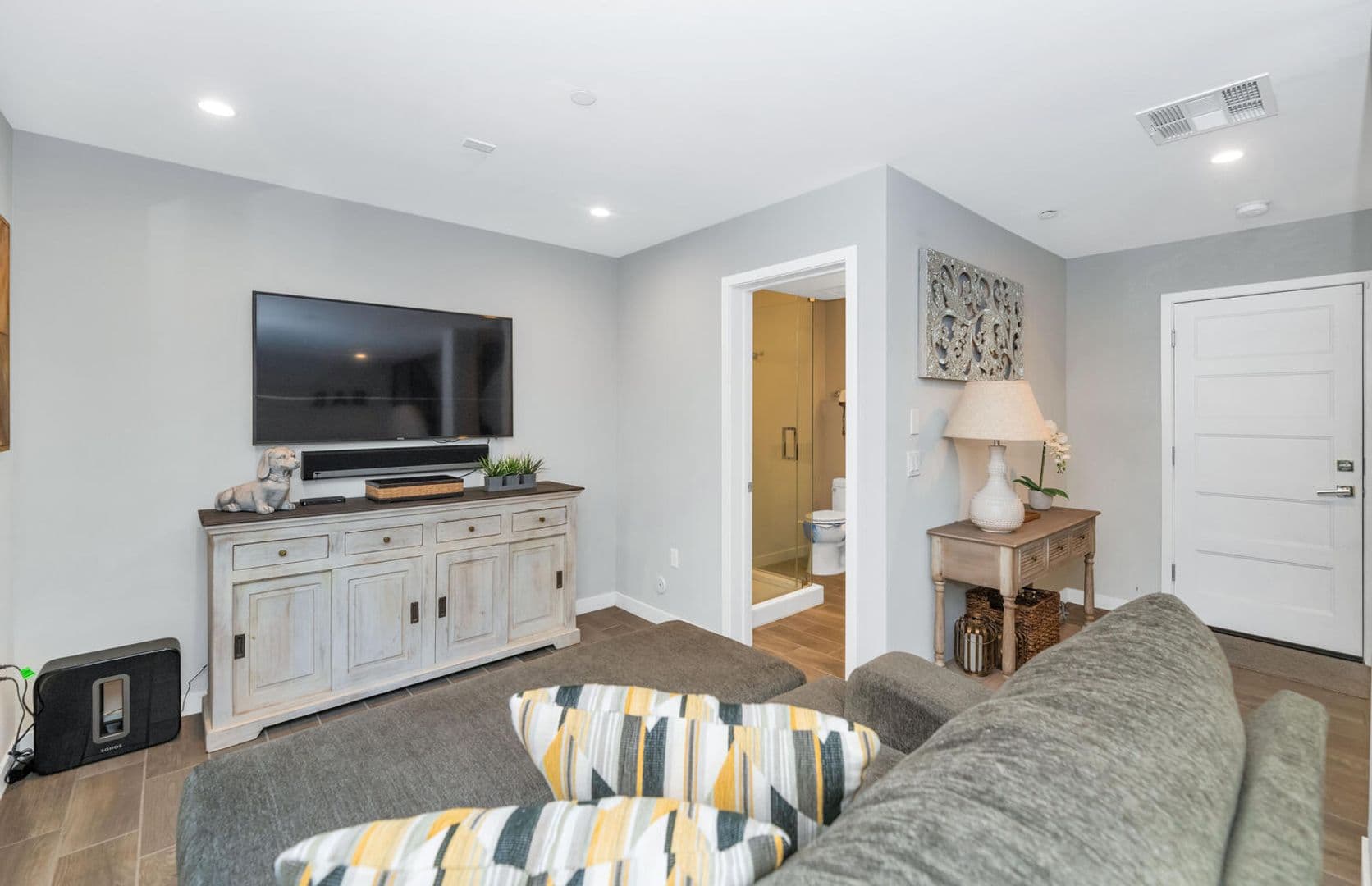 Scottsdale House: 6990 E. 6th St #1007
