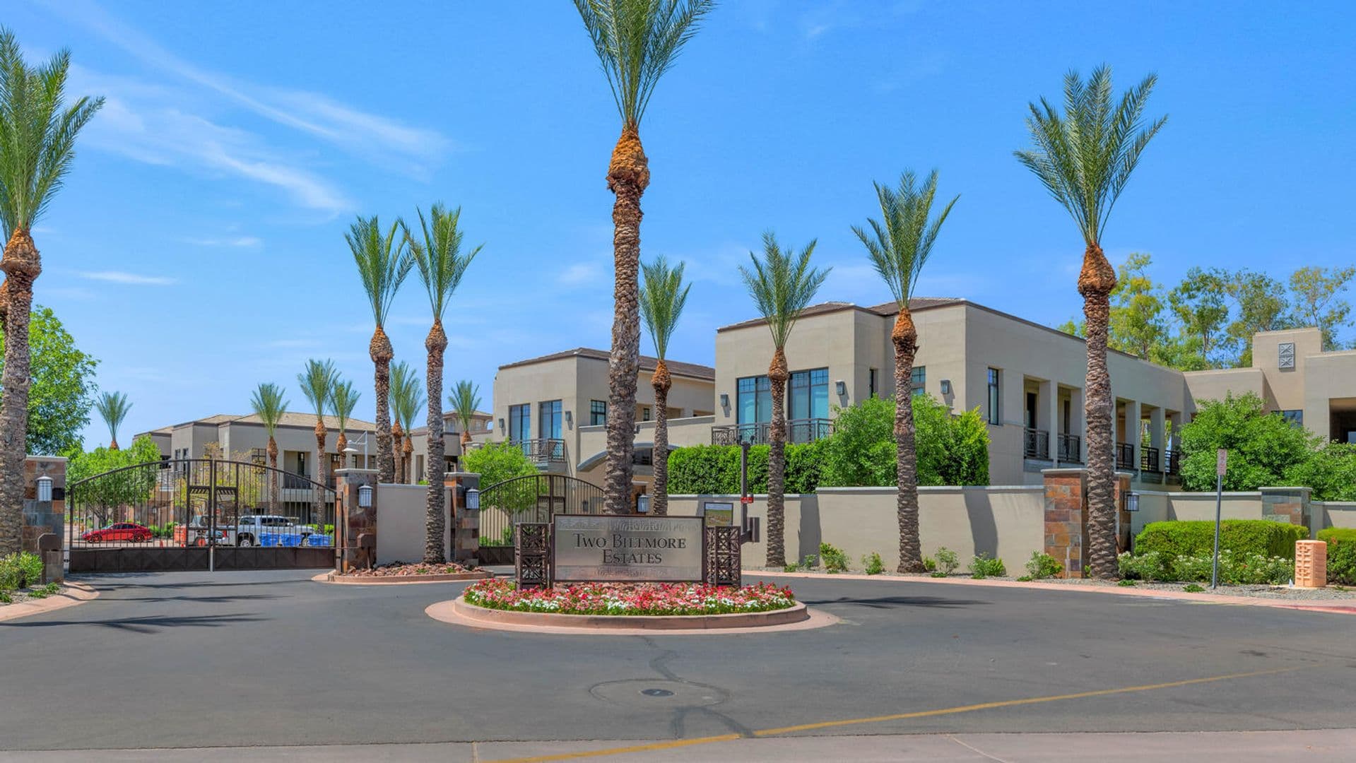 Phoenix House: 2 Biltmore Estates #101