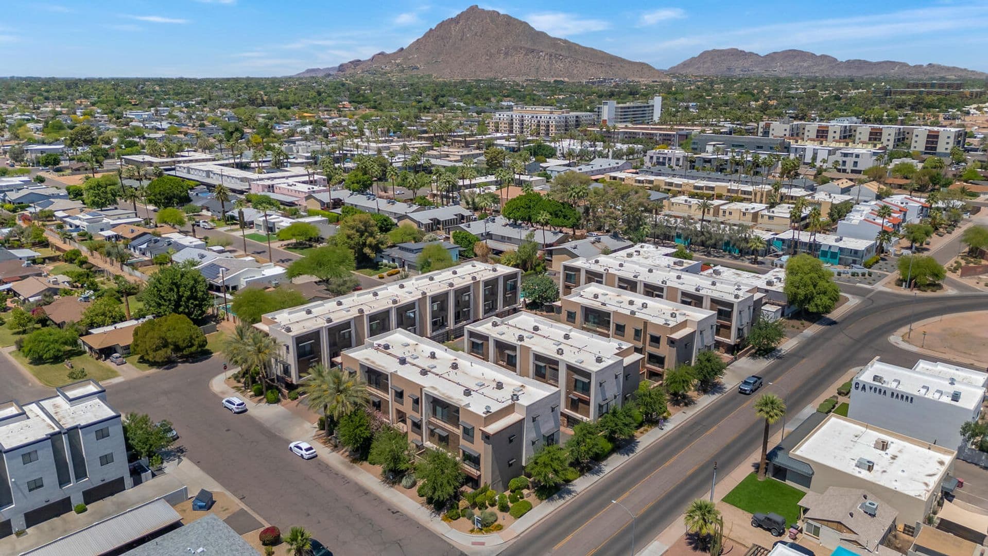 Scottsdale House: 6990 E. 6th St #1007