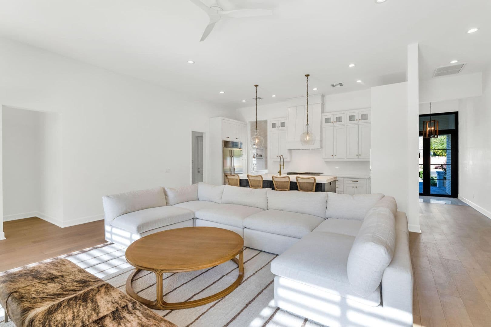 Phoenix House: 4147 E. Clarendon Ave