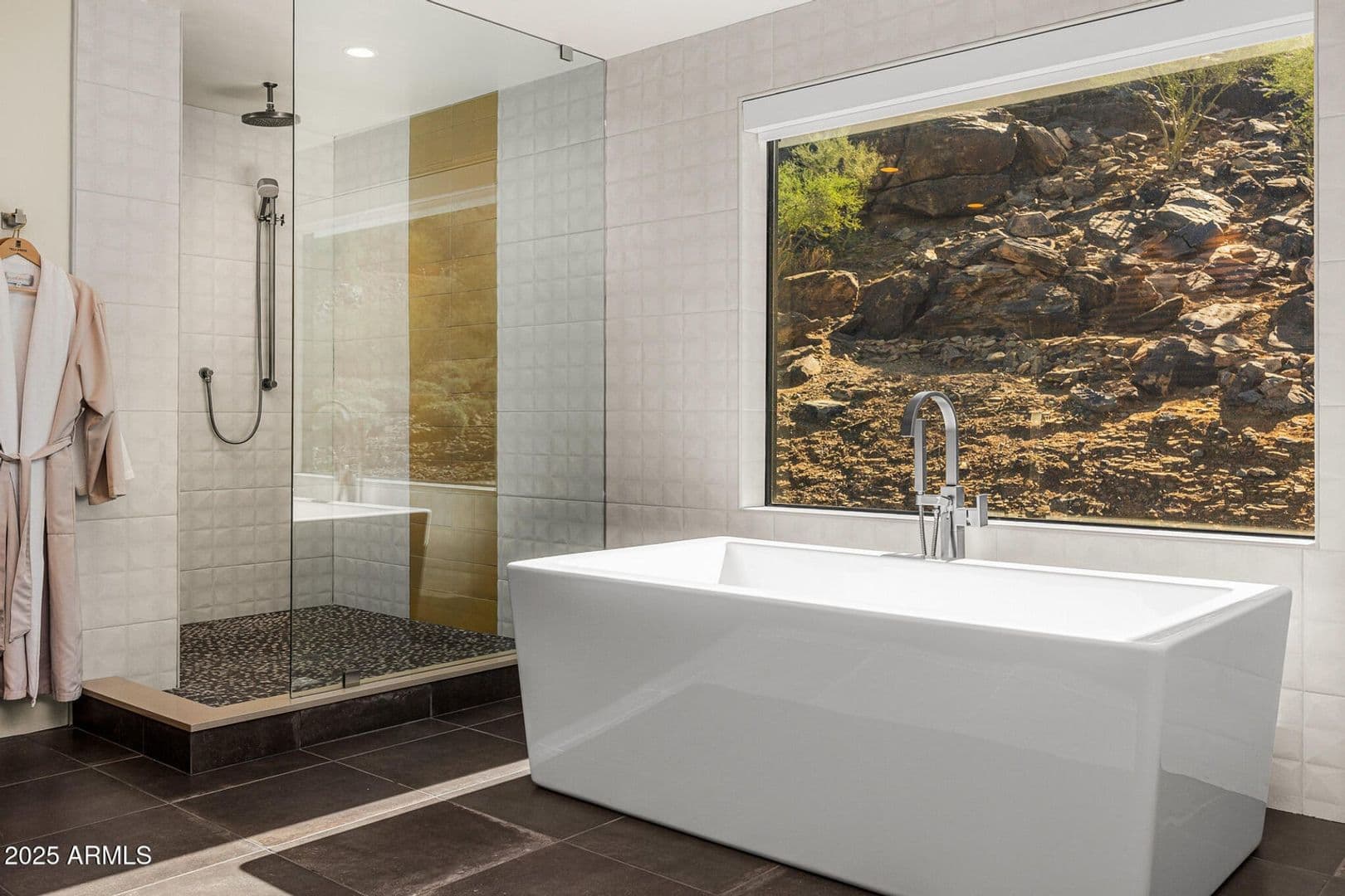 Paradise Valley House: 6331 E. Hummingbird Lane