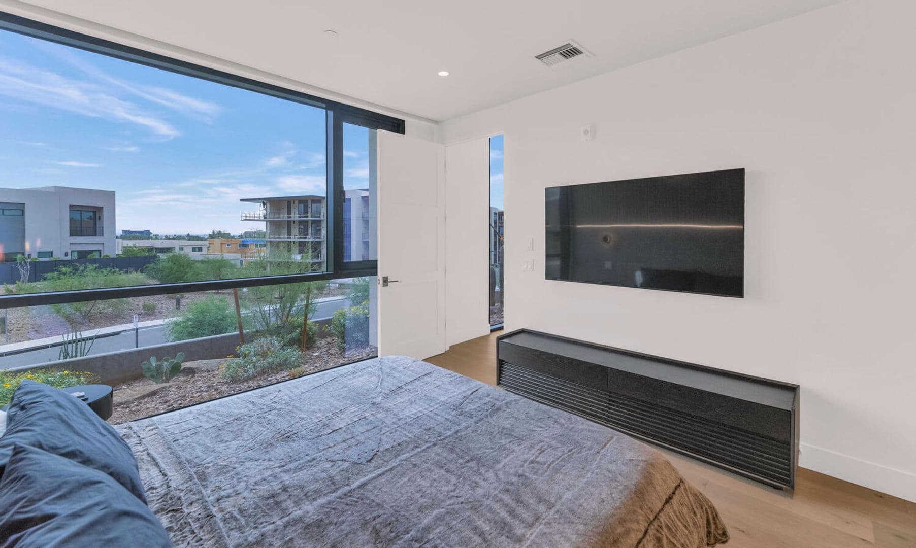 Scottsdale House: 5000 N Camelback Ridge Rd. #102