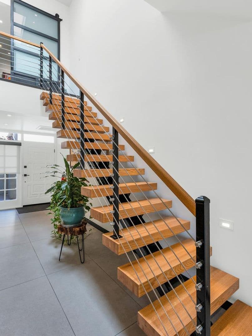 Phoenix House: 3057 E. Rose Lane