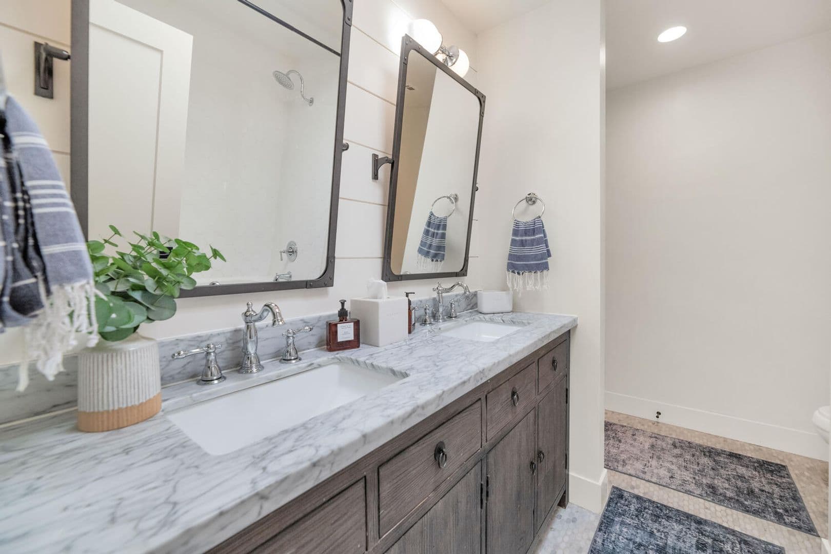 Scottsdale House: 8313 E. Carol Way
