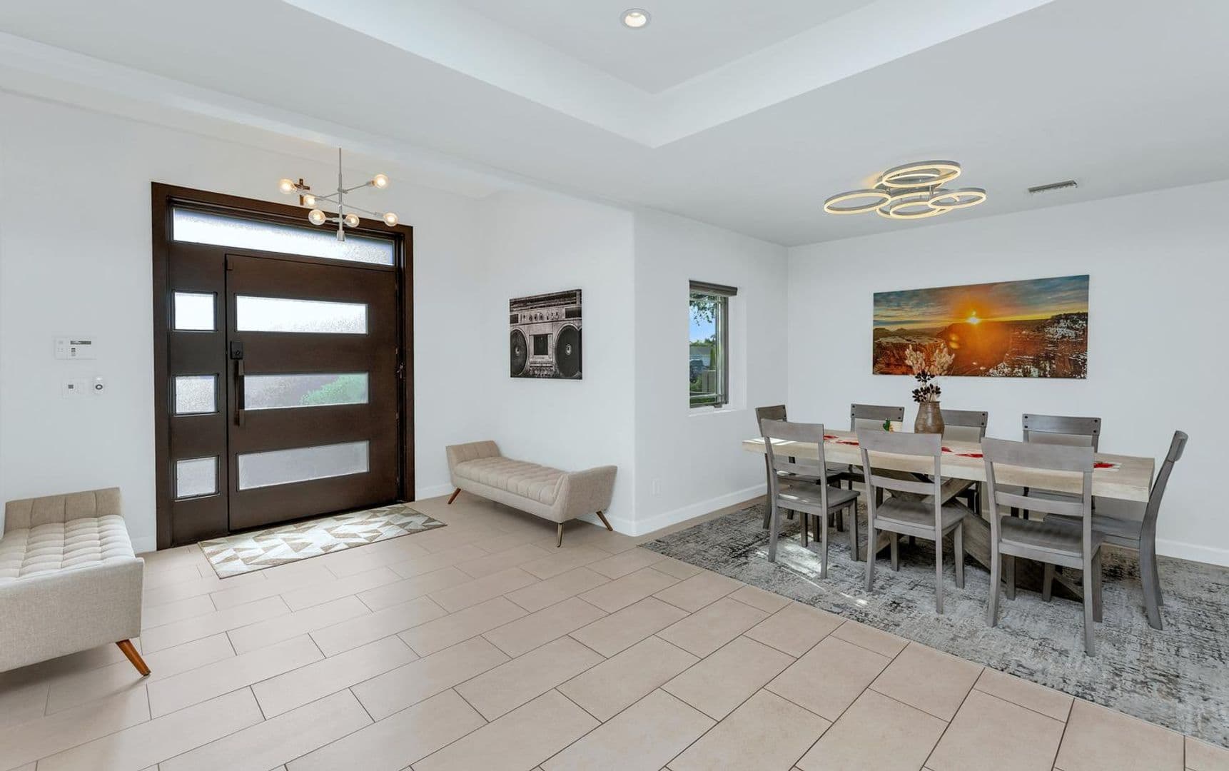 Paradise Valley House: 5228 N. 70th Pl