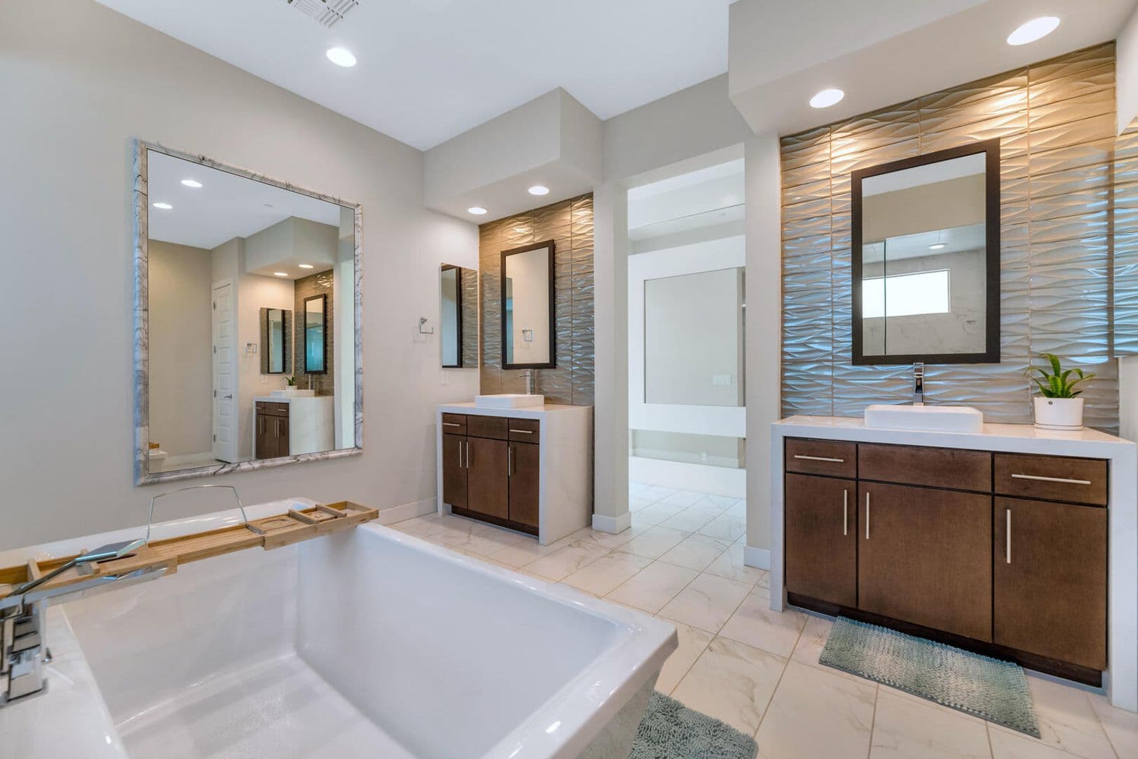 Phoenix House: 2855 E. Los Gatos