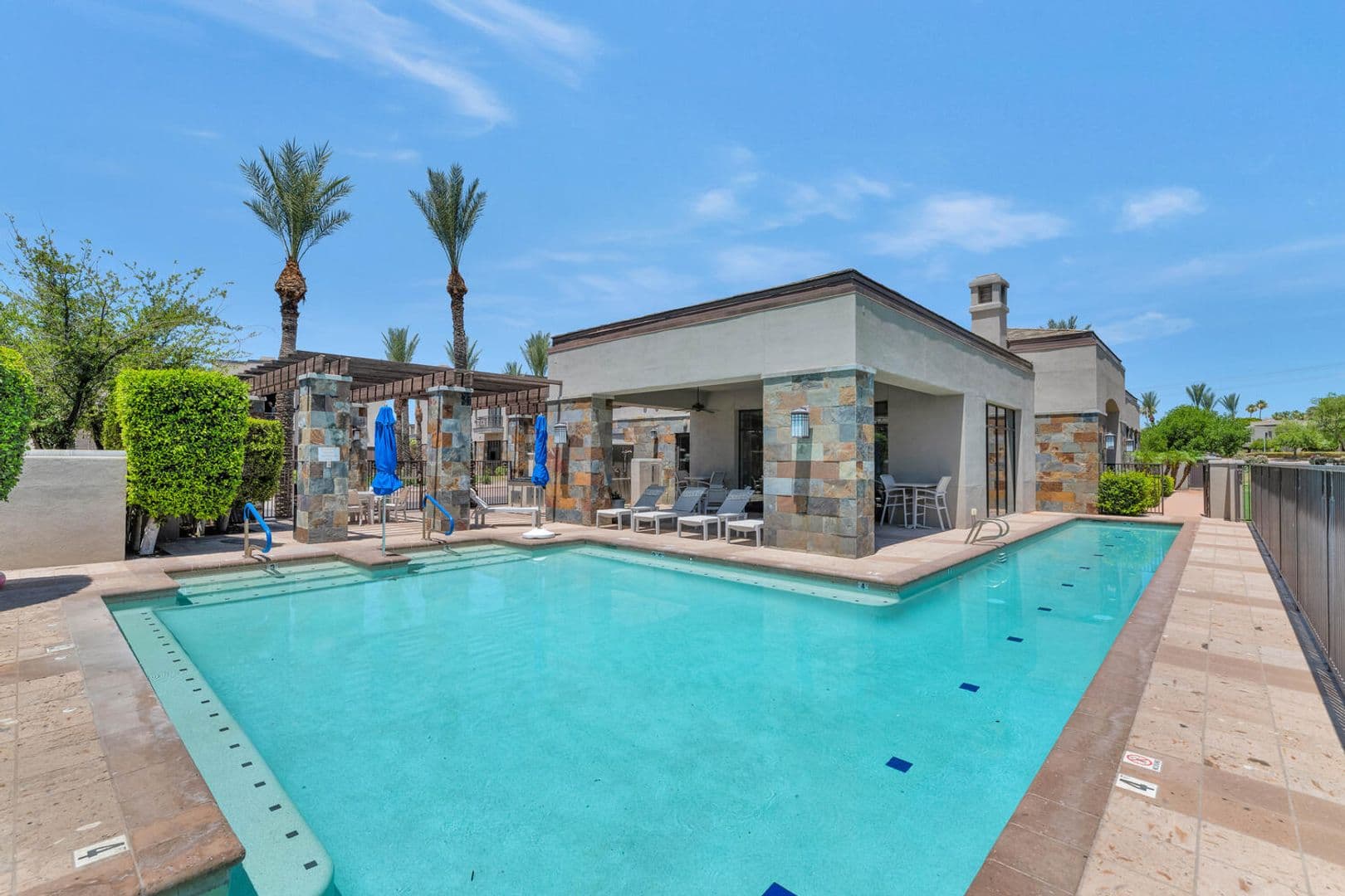 Phoenix House: 2 Biltmore Estates #101