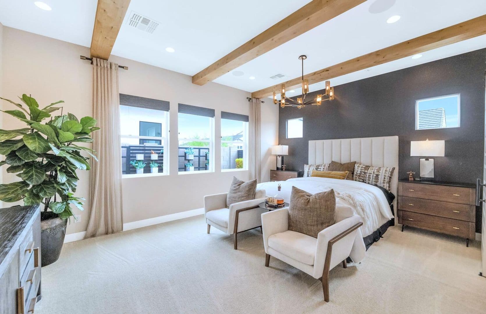 Mesa House: 10118 E Tesla Ave
