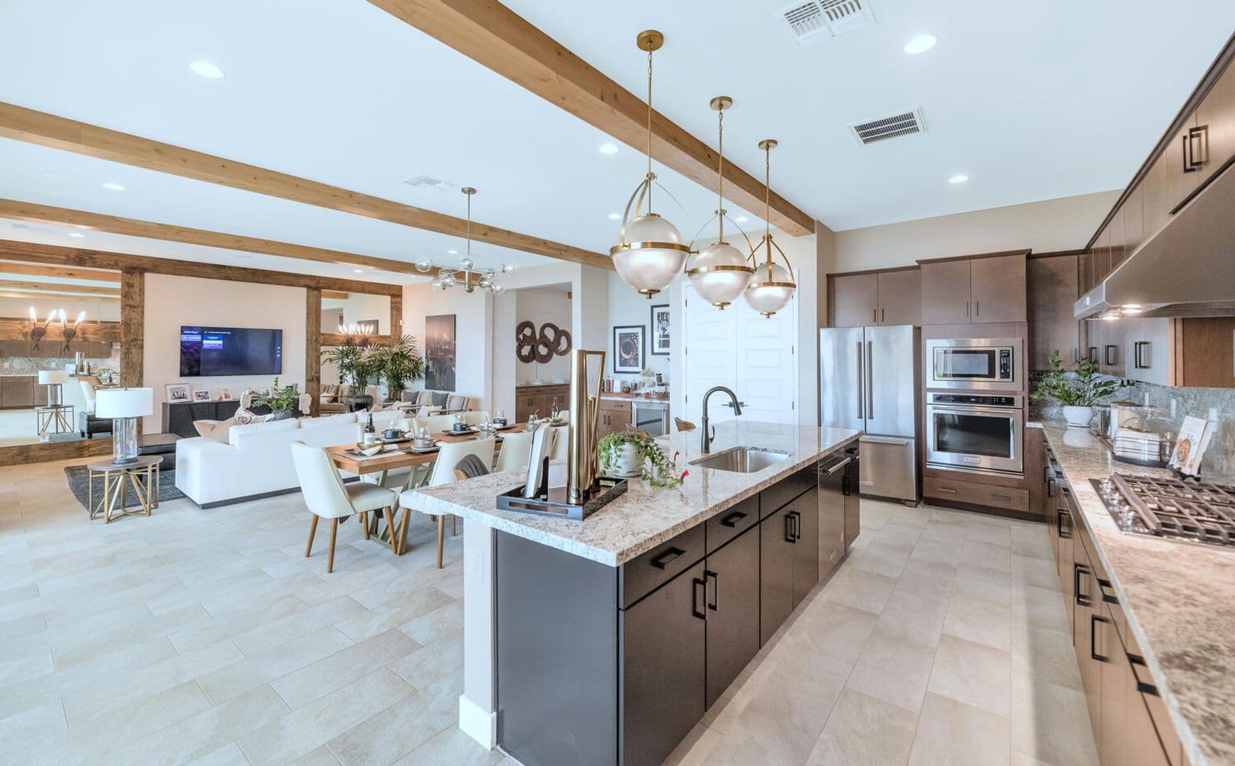 Mesa House: 10118 E Tesla Ave