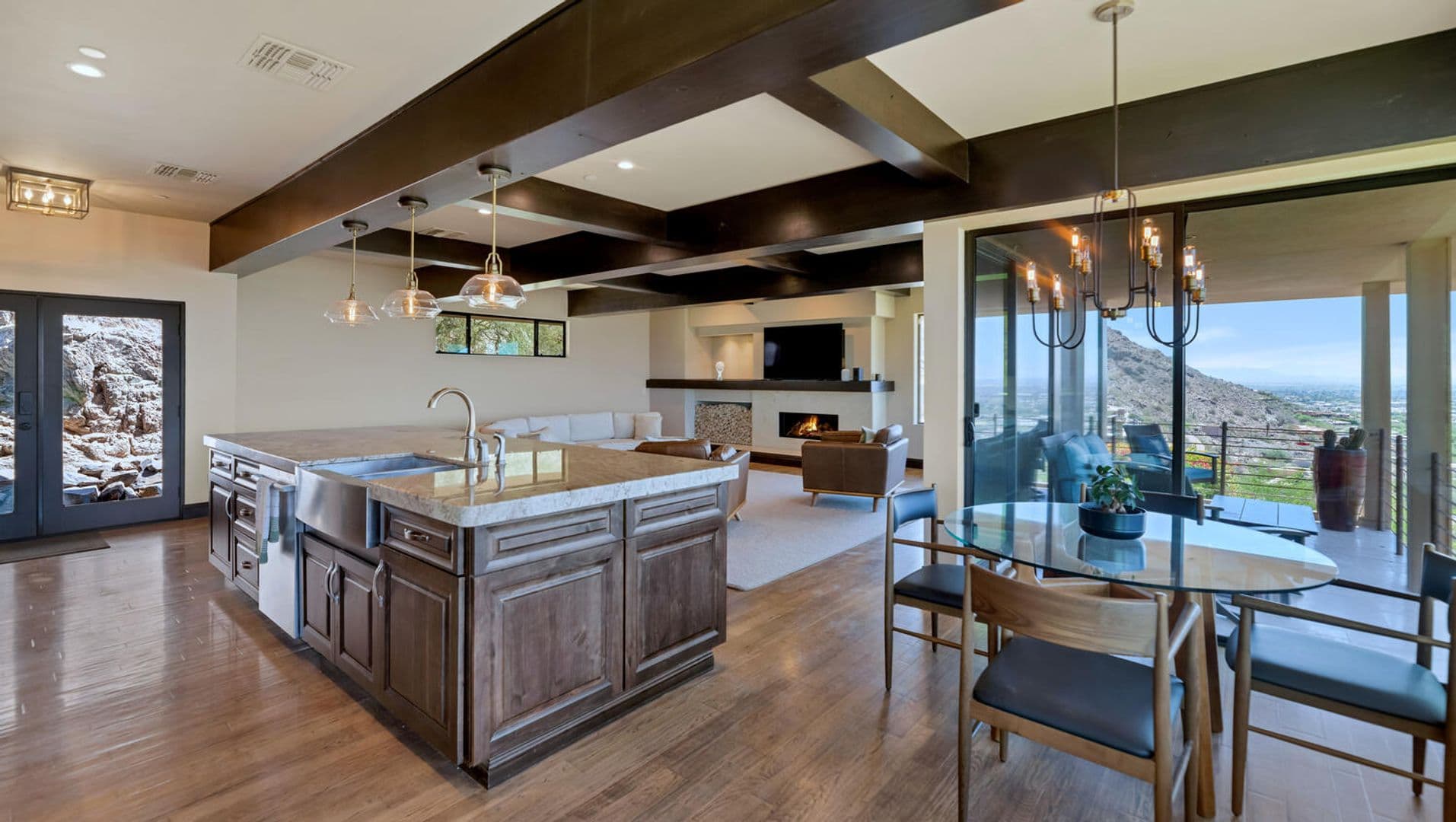 Paradise Valley House: 5800 E. Glen Dr