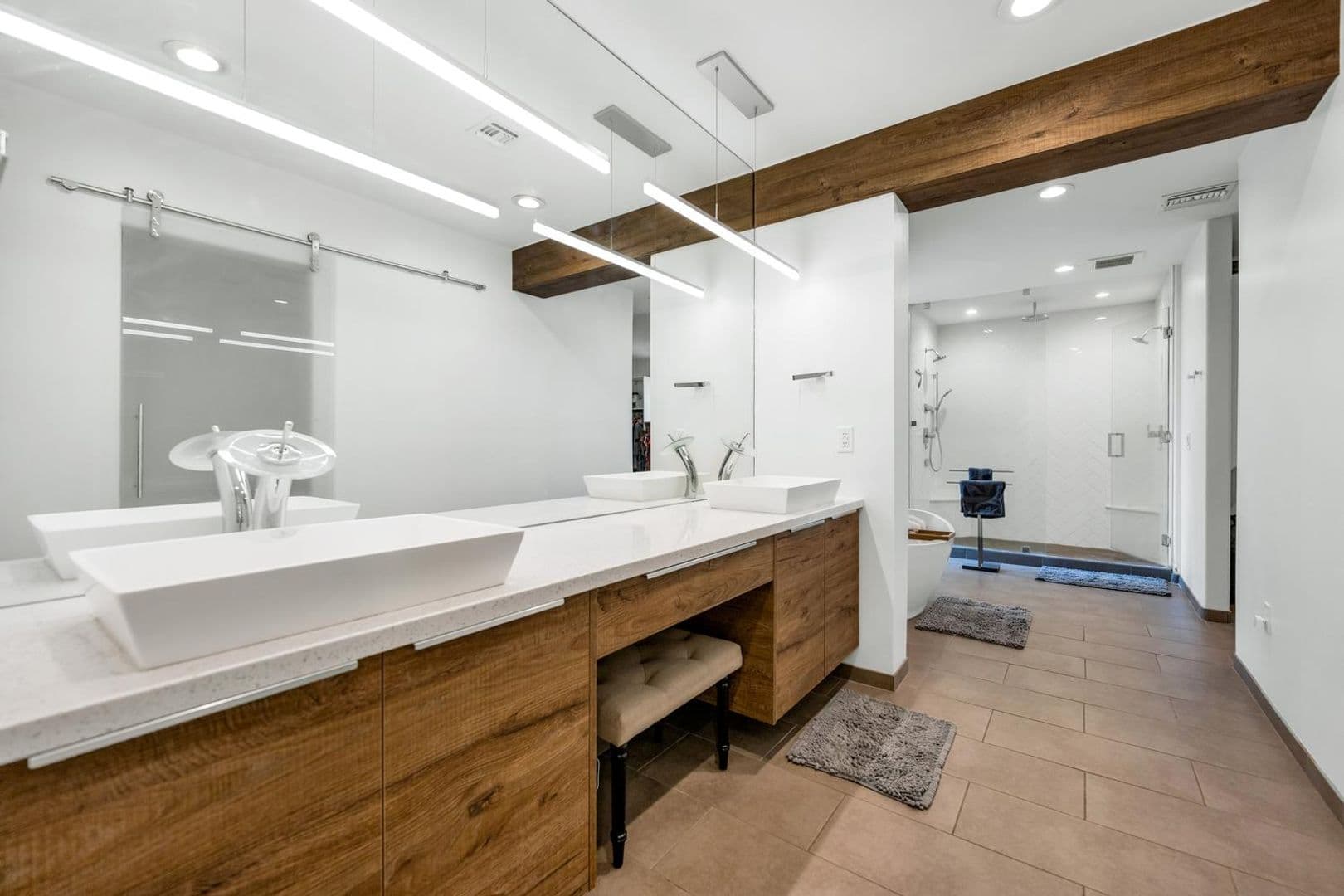 Paradise Valley House: 5228 N. 70th Pl