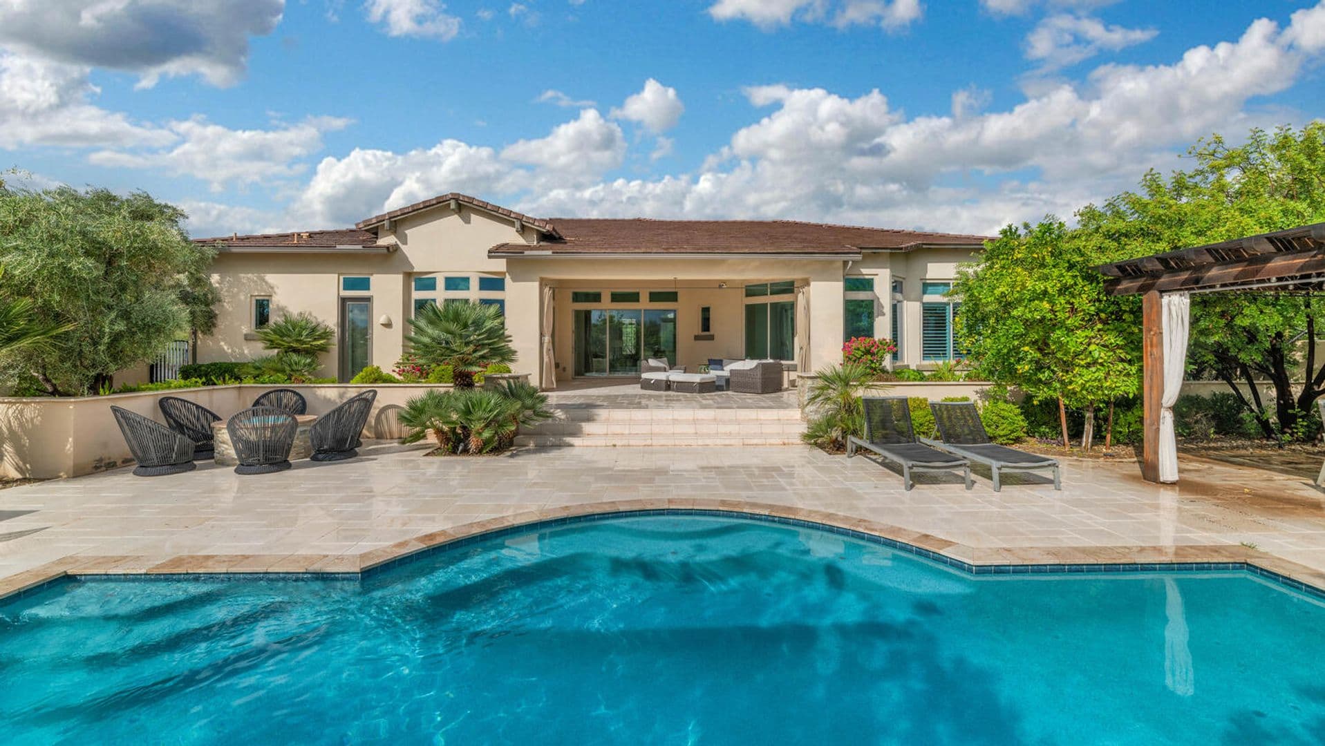 Cave Creek House: 5413 E. Juniper Canyon Dr.