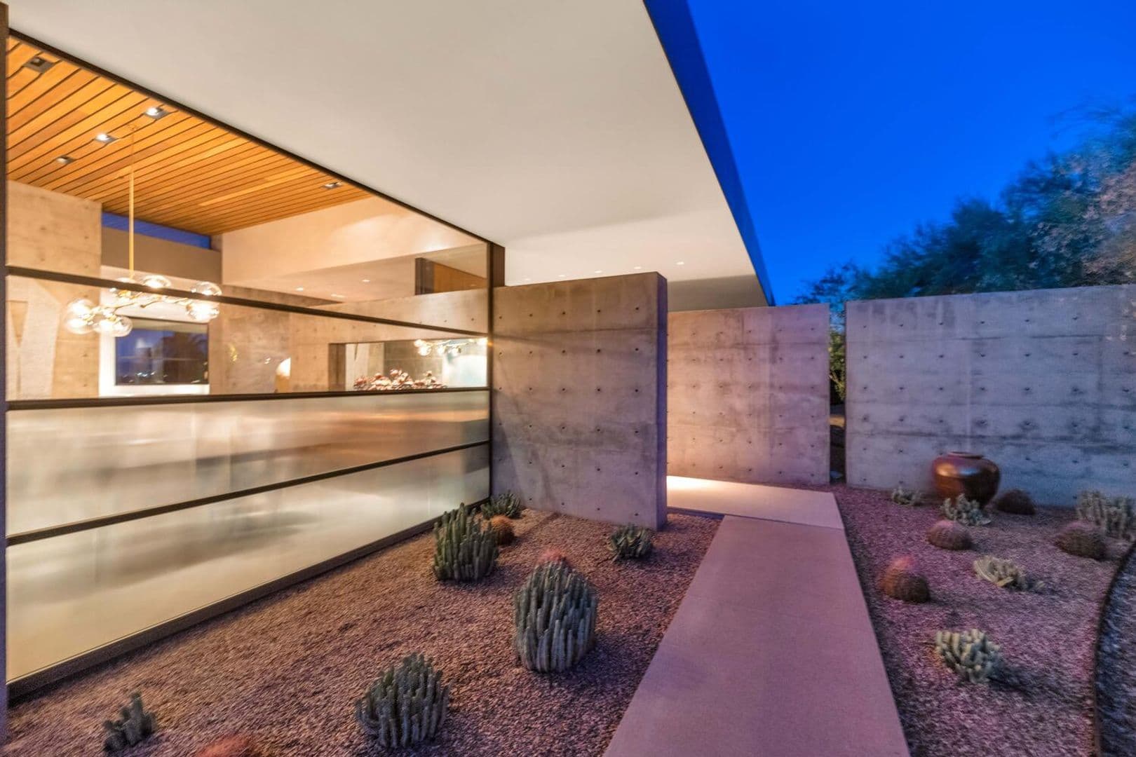Paradise Valley House: 4446 E. Mockingbird Lane