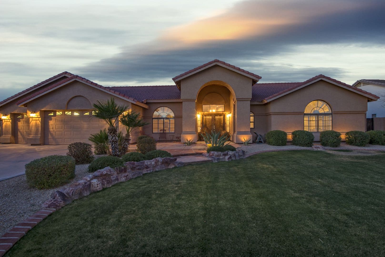 Glendale House: 4548 W  Mariposa Grande Ln