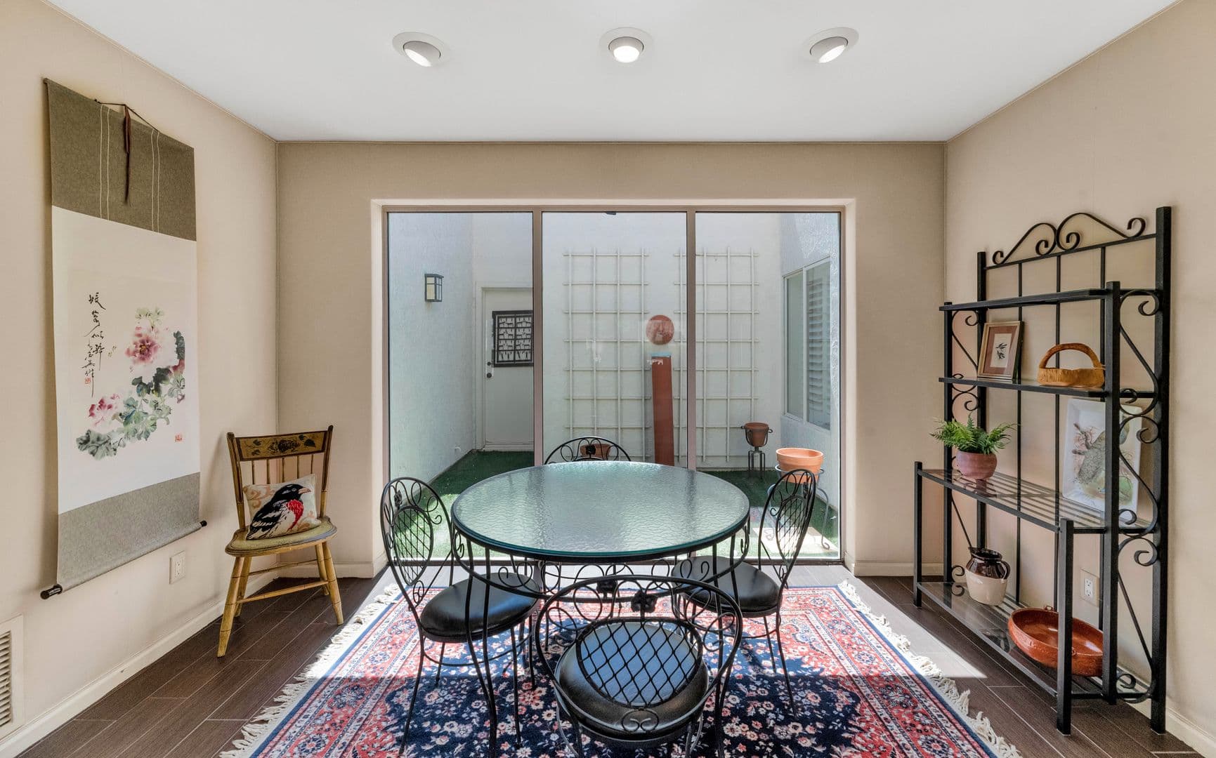 Phoenix House: 2626 E Arizona Biltmore Circle 32