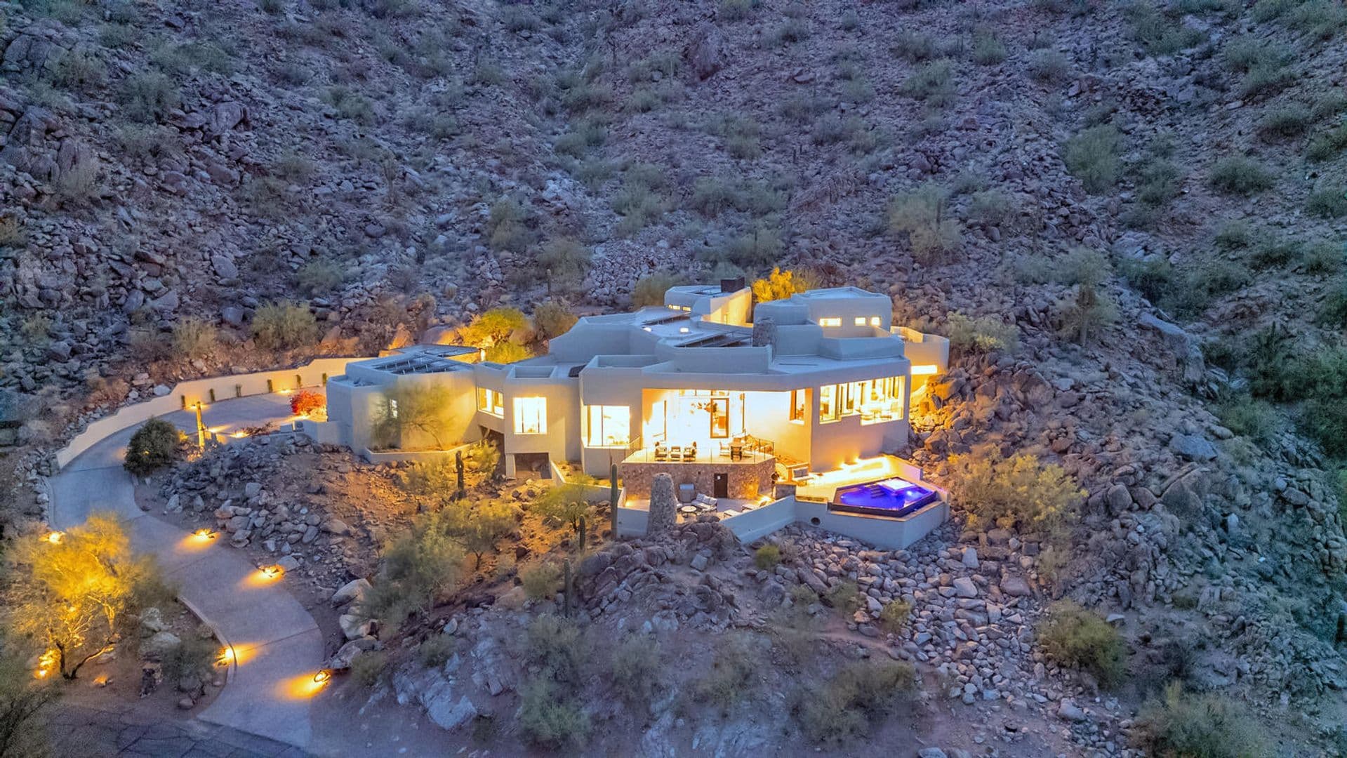 Paradise Valley House: 5810 E Cholla Ln