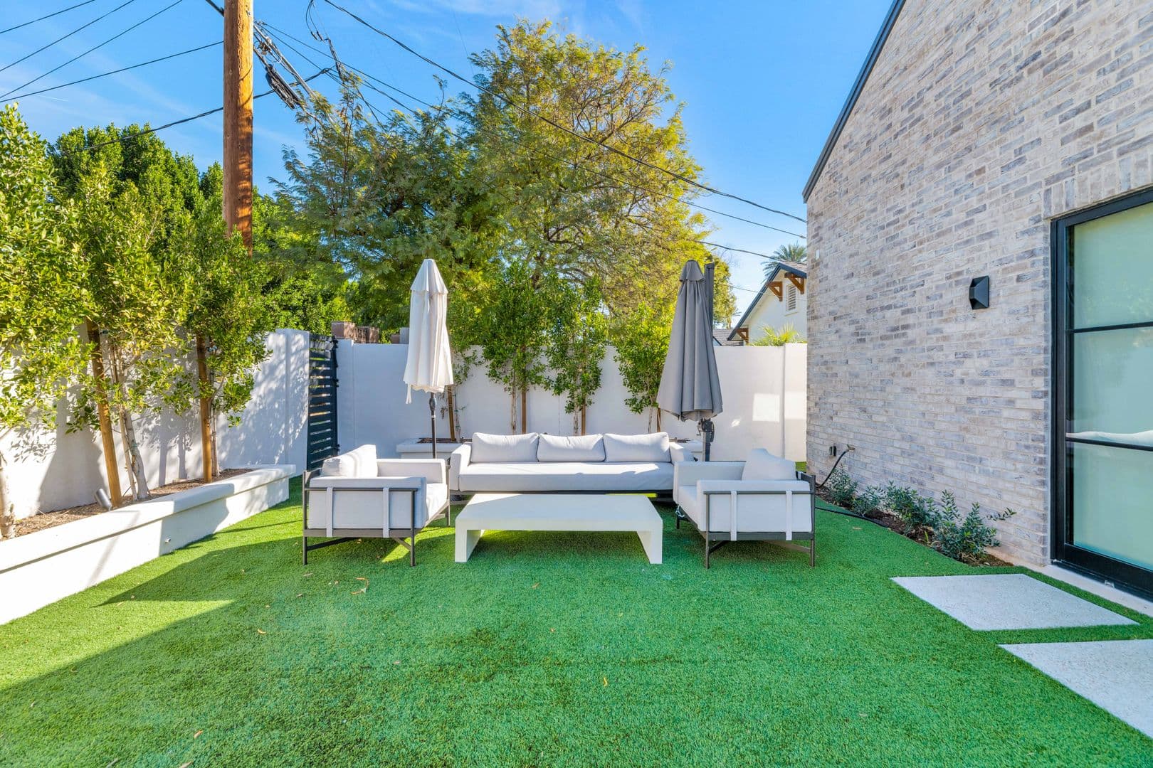 Phoenix House: 4216 E Hazelwood St