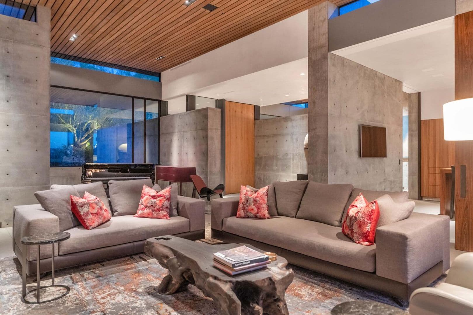 Paradise Valley House: 4446 E. Mockingbird Lane