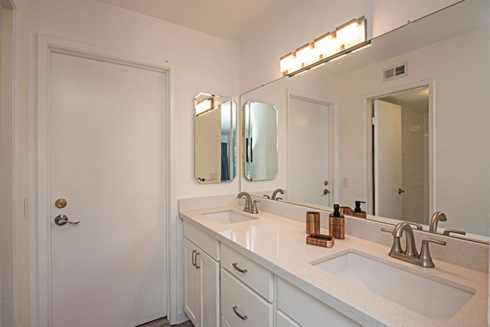 Phoenix House: 5209 N 24th St #103
