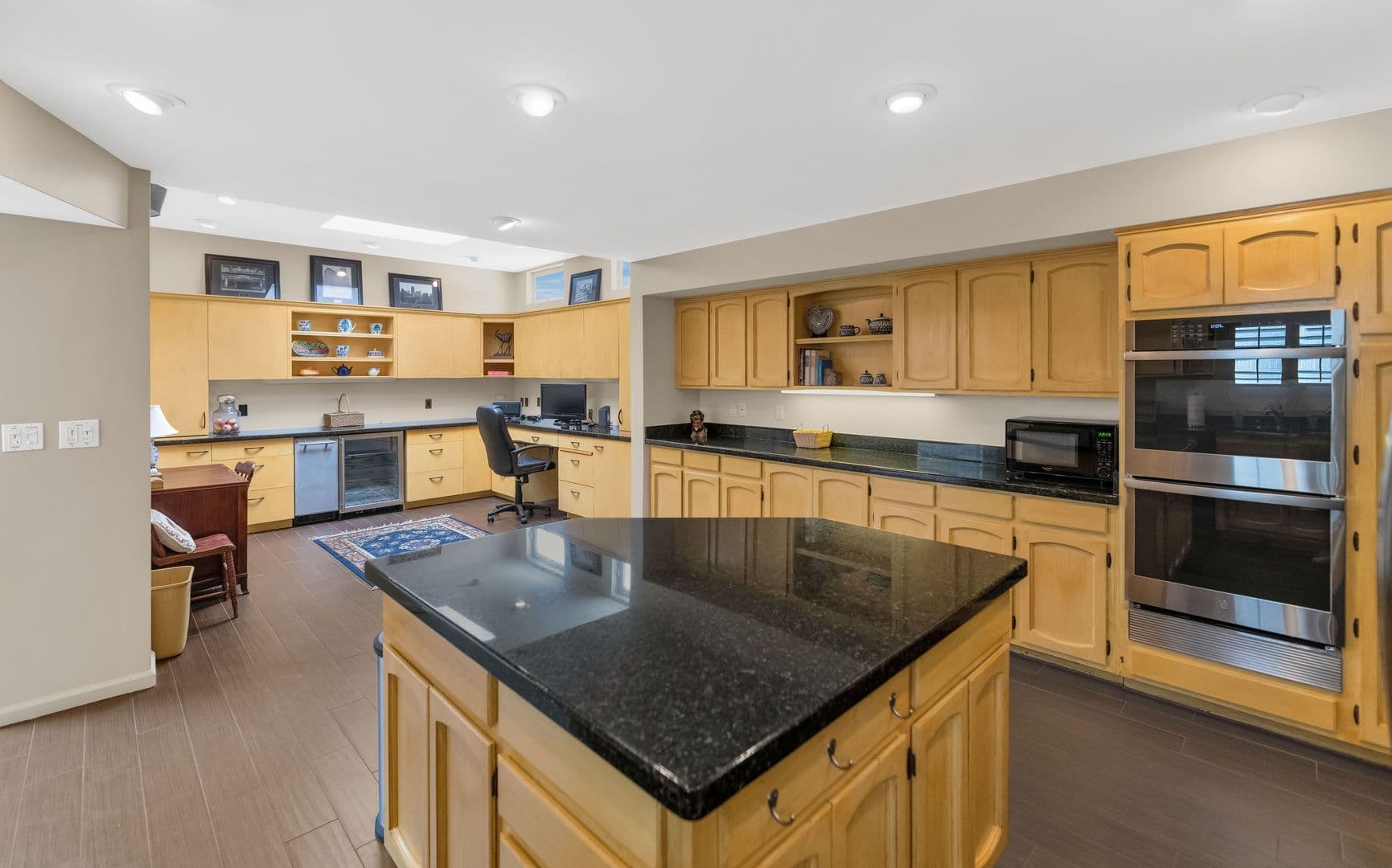 Phoenix House: 2626 E Arizona Biltmore Circle 32