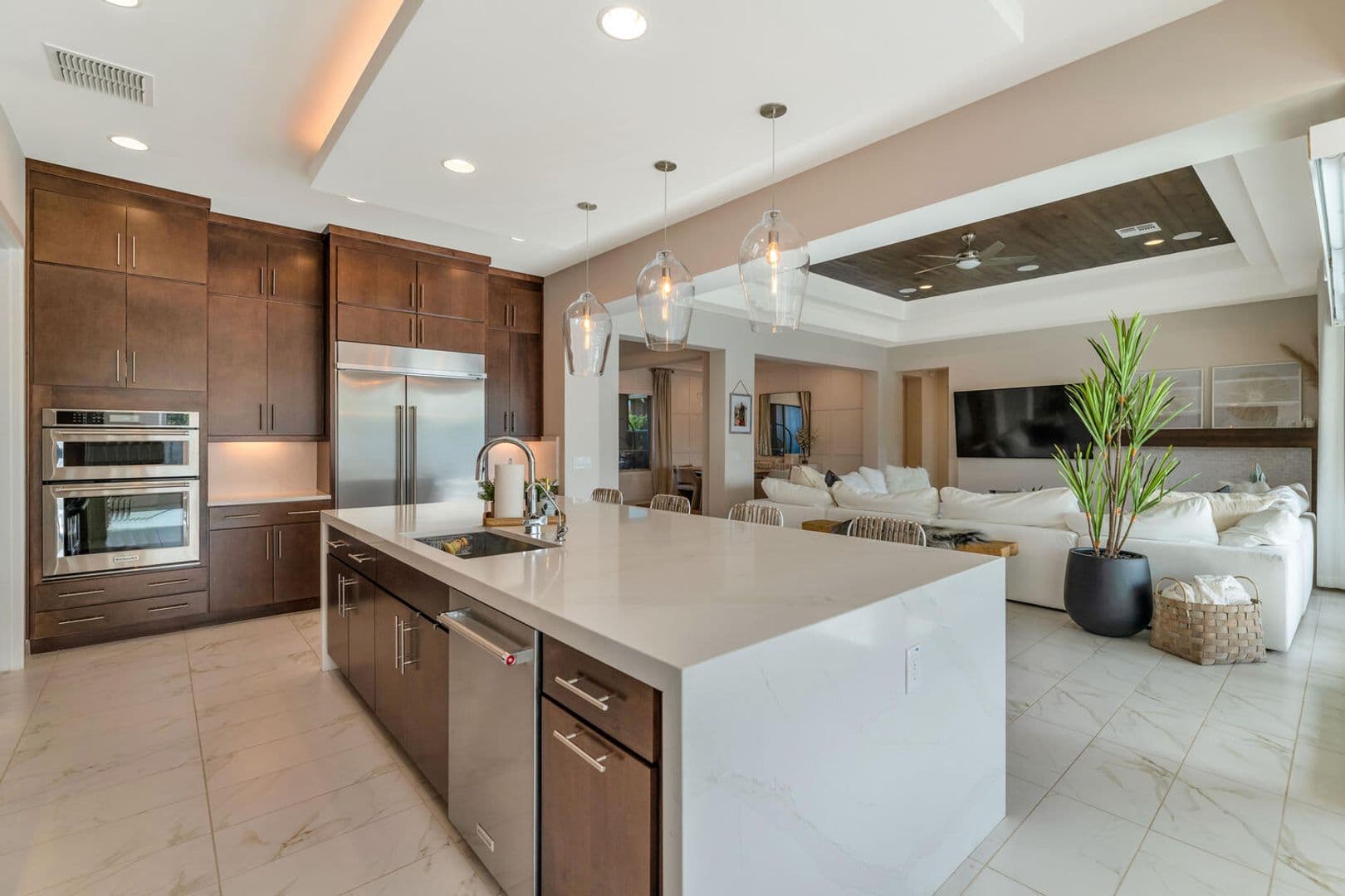 Phoenix House: 2855 E. Los Gatos