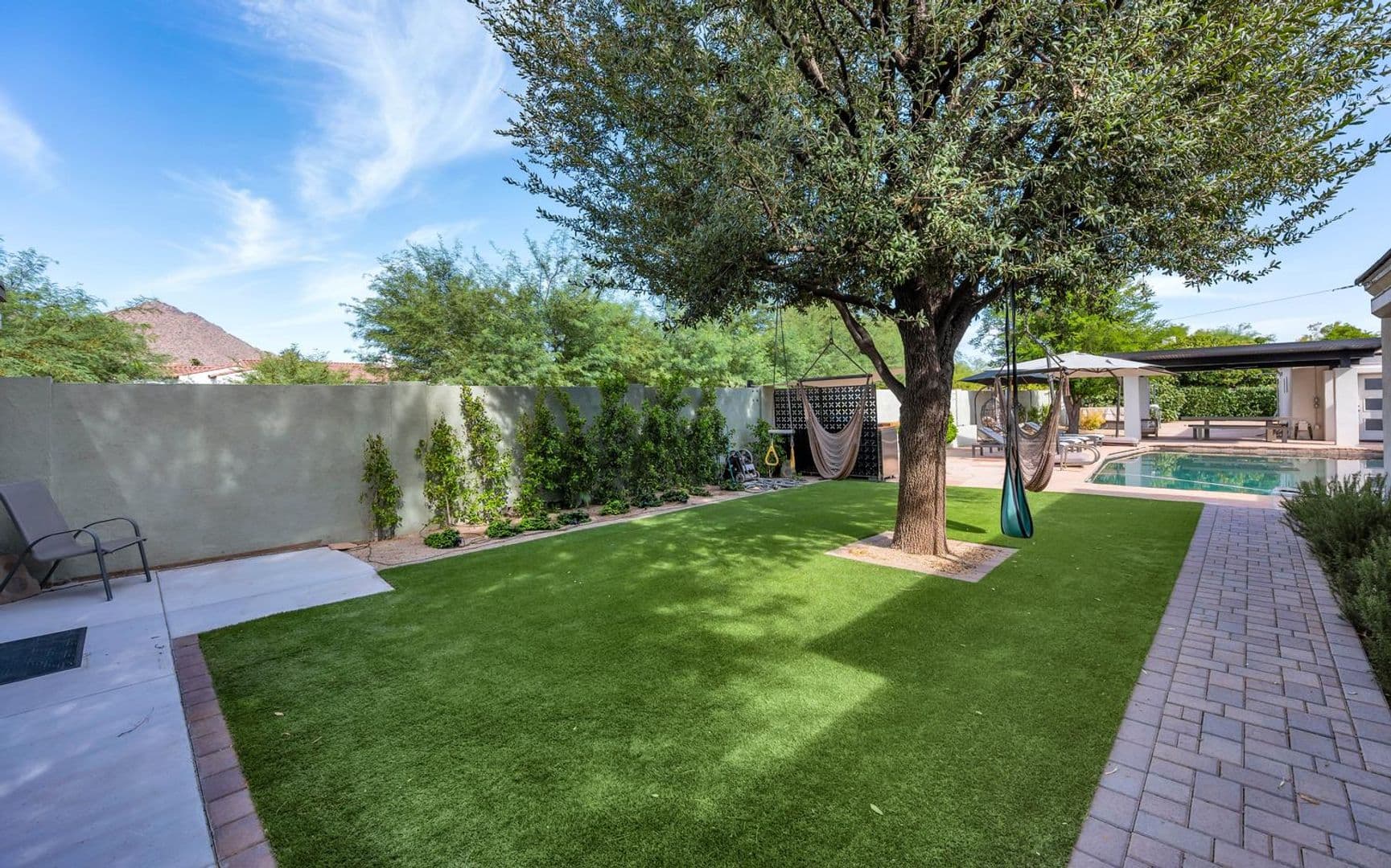 Paradise Valley House: 5228 N. 70th Pl