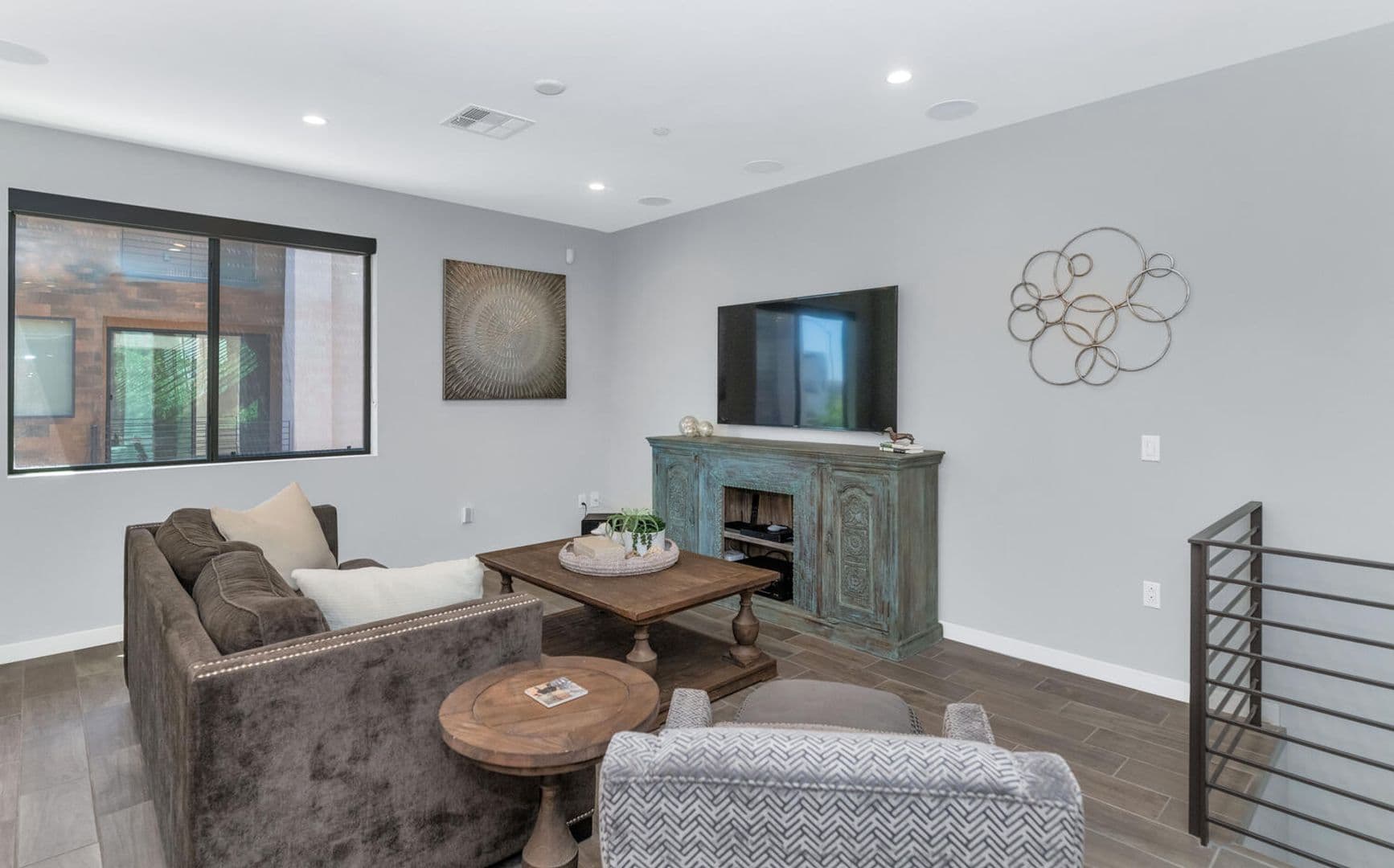 Scottsdale House: 6990 E. 6th St #1007