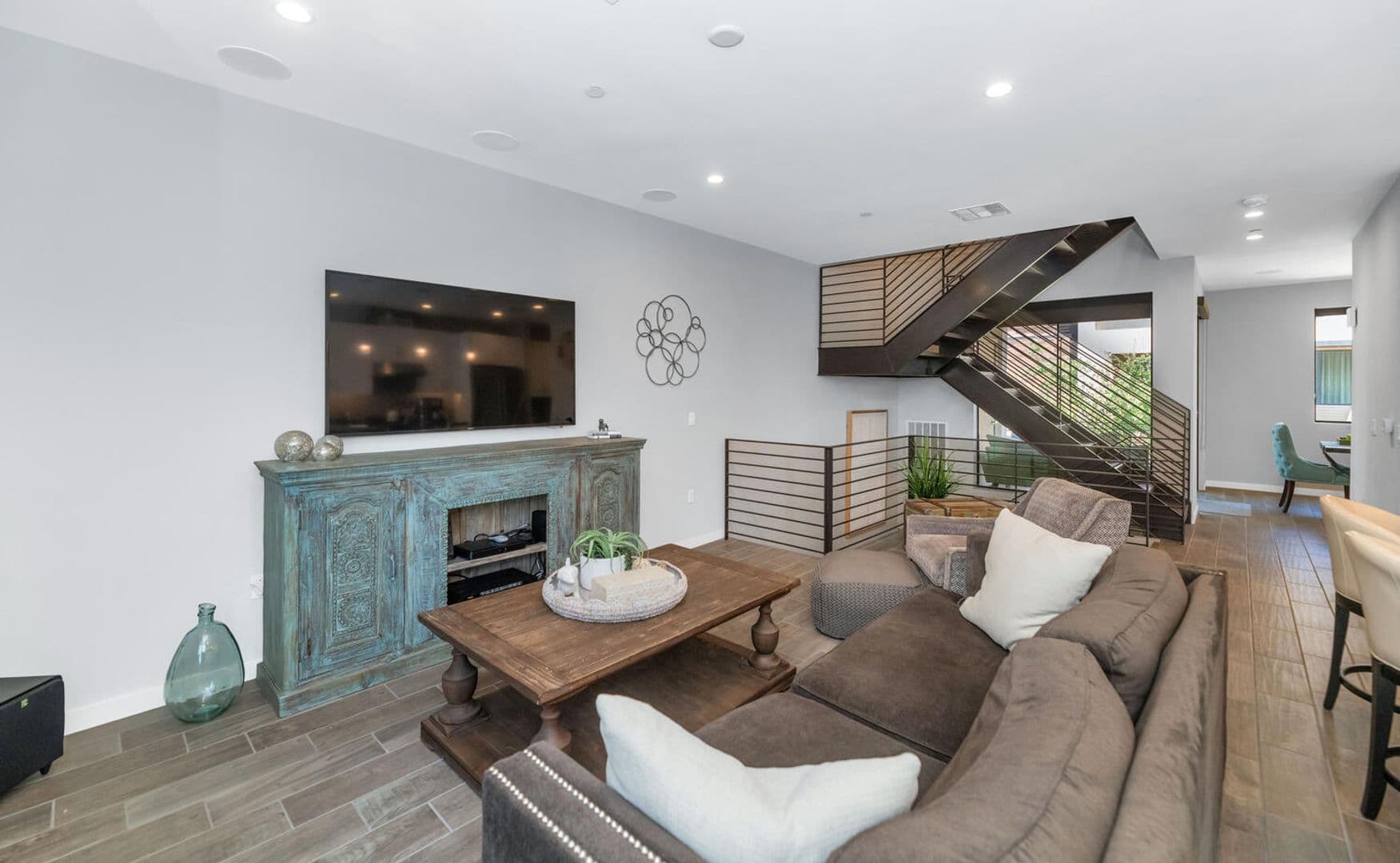 Scottsdale House: 6990 E. 6th St #1007