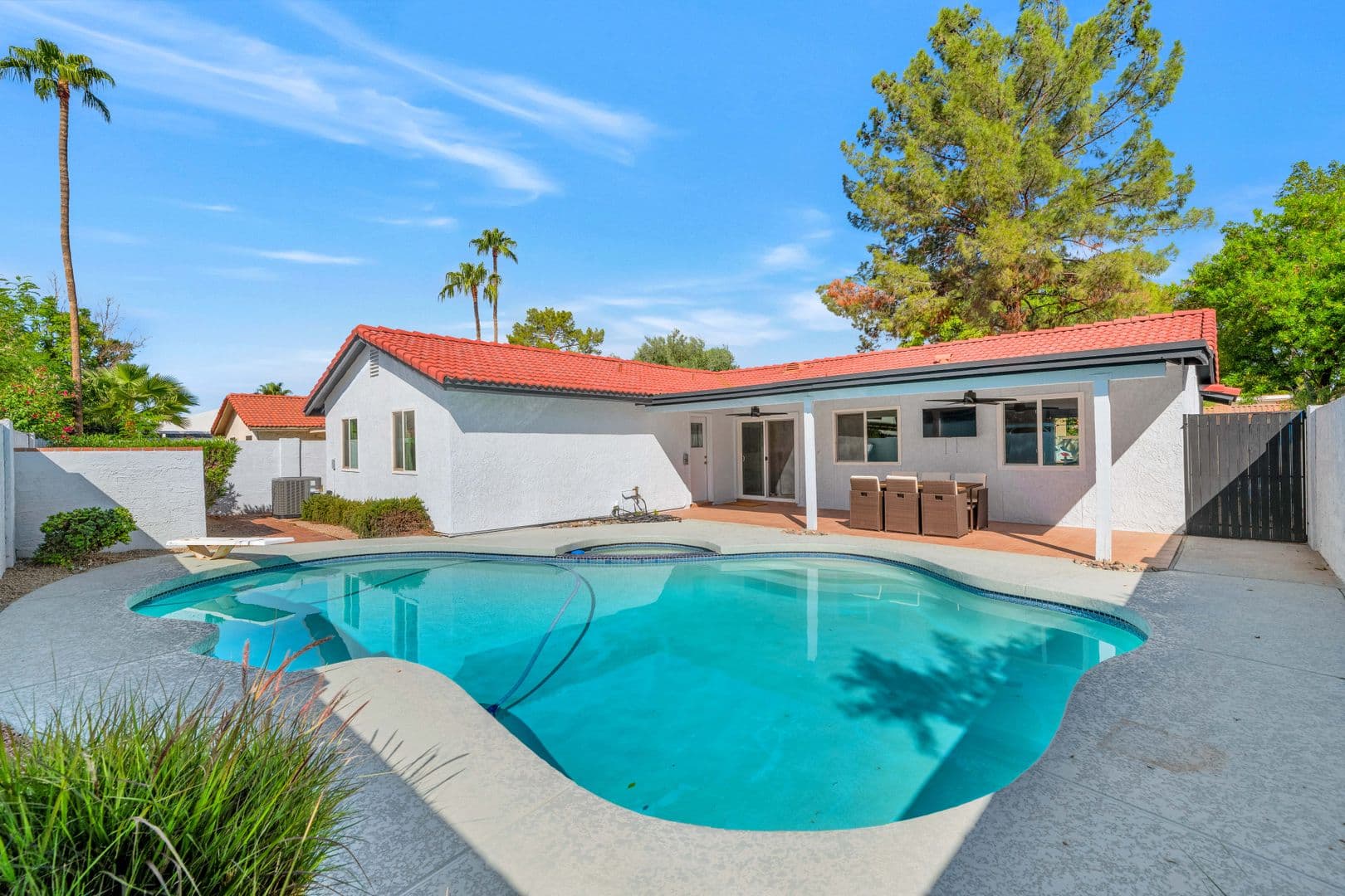 Tempe House: 1511 E. Edgewater Dr