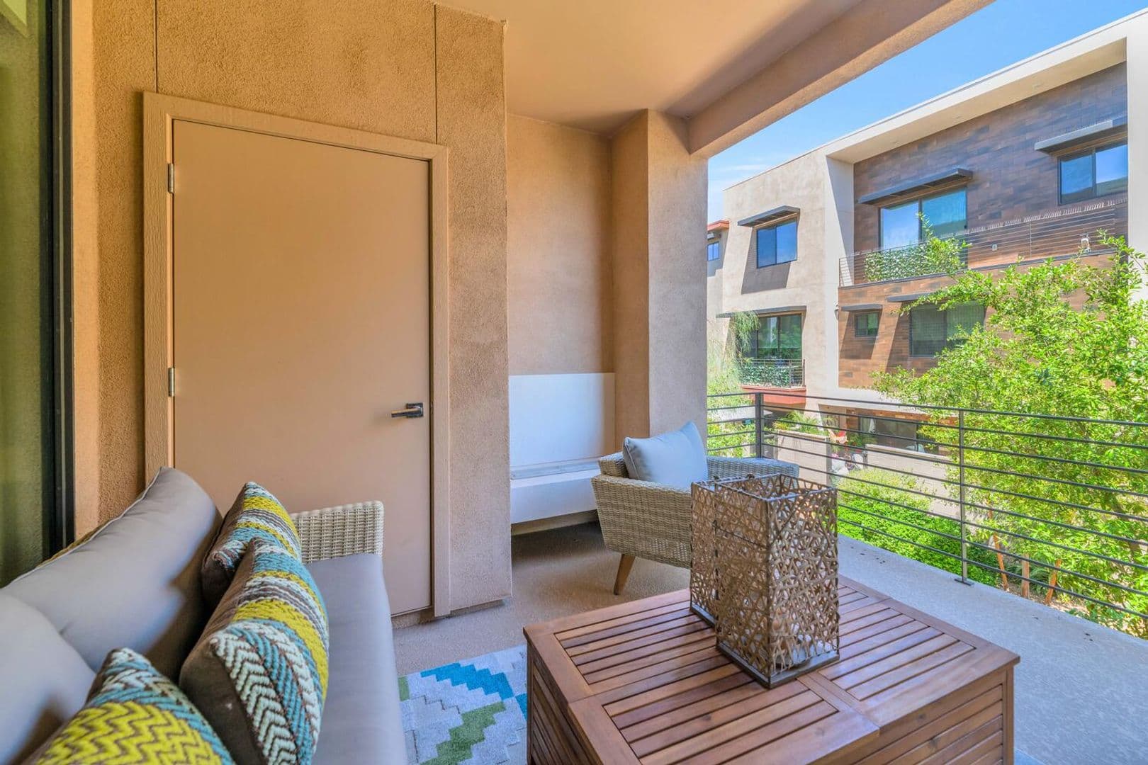 Scottsdale House: 6990 E. 6th St #1007