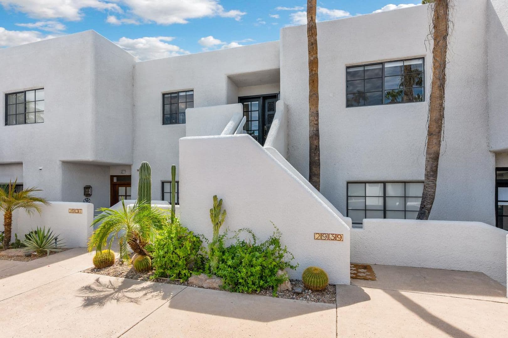 Phoenix House: 2939 E. Rose Lane