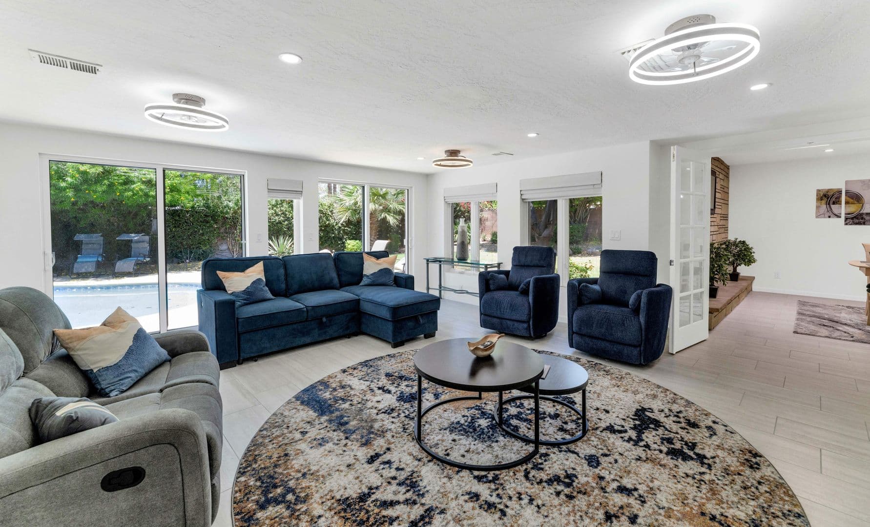 Phoenix House: 4406 N Dromedary Rd