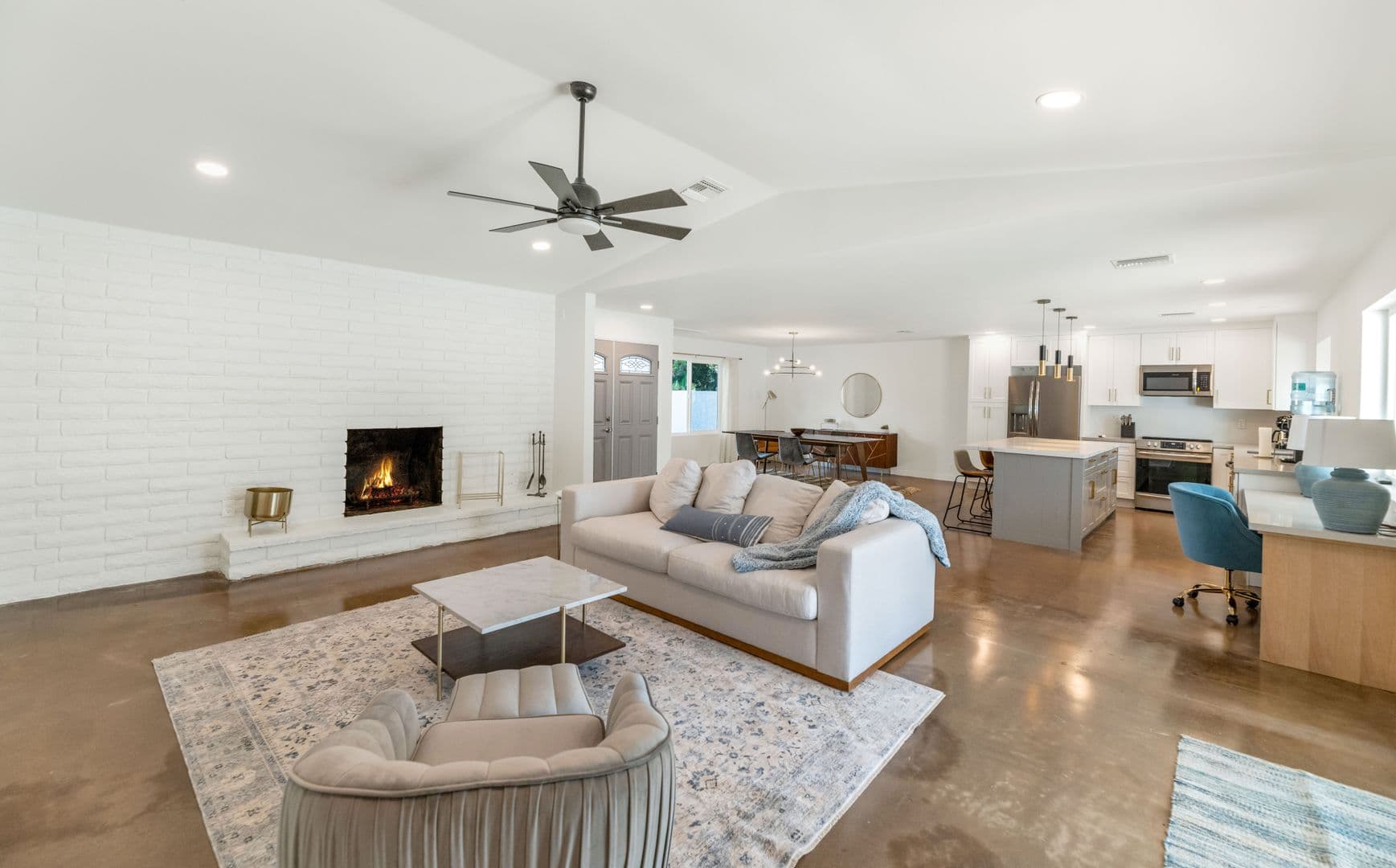 Tempe House: 1511 E. Edgewater Dr