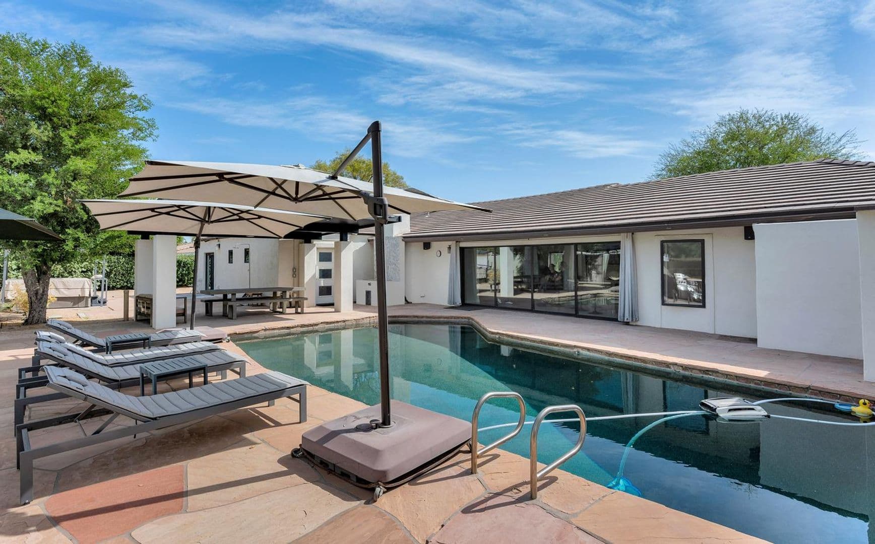 Paradise Valley House: 5228 N. 70th Pl