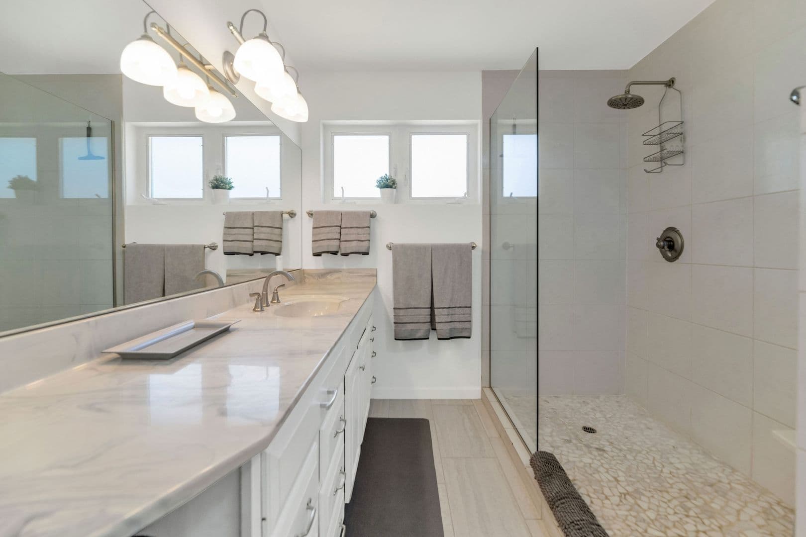 Phoenix House: 4406 N Dromedary Rd