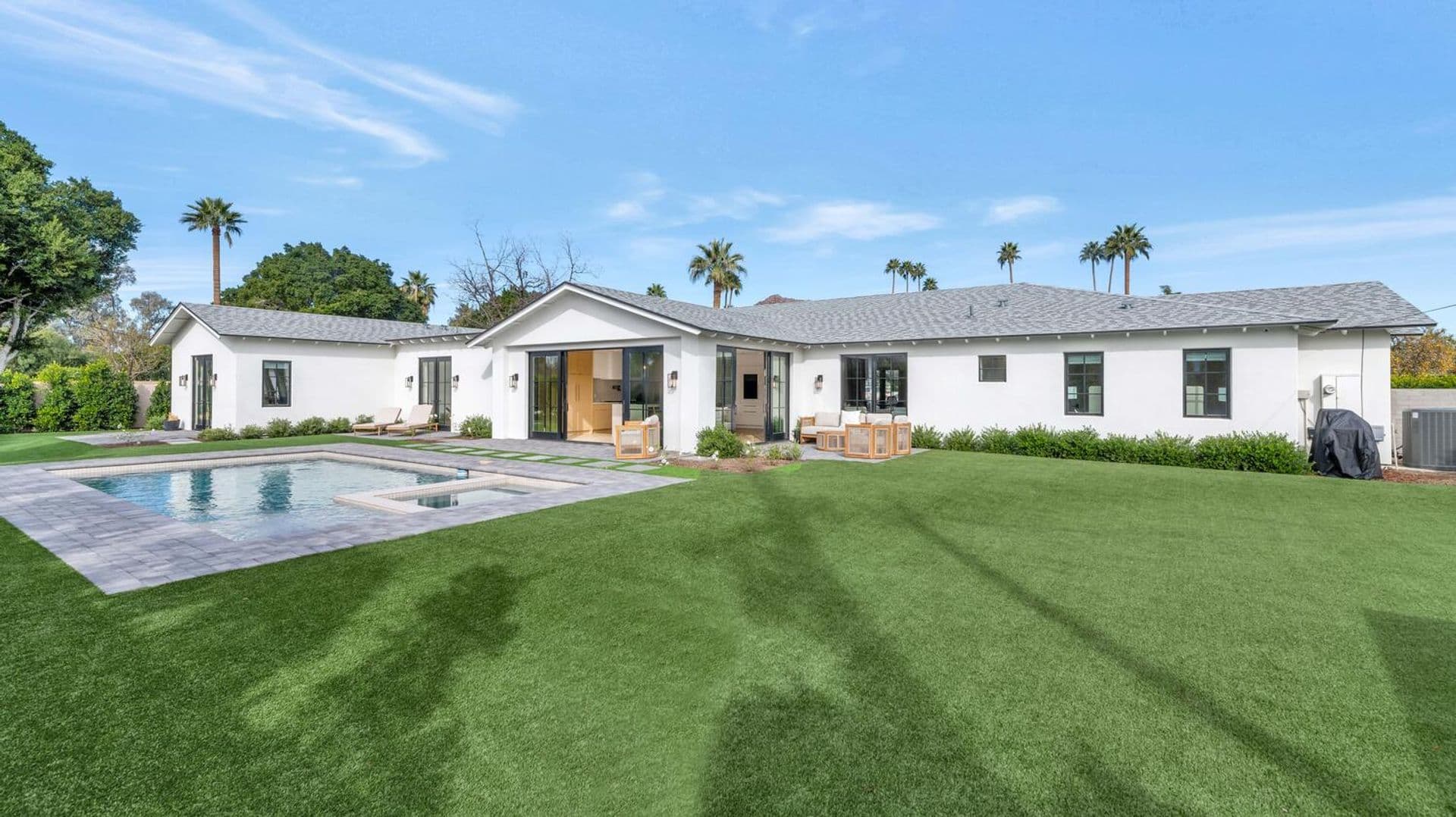 Scottsdale House: 6039 E. Calle Camelia
