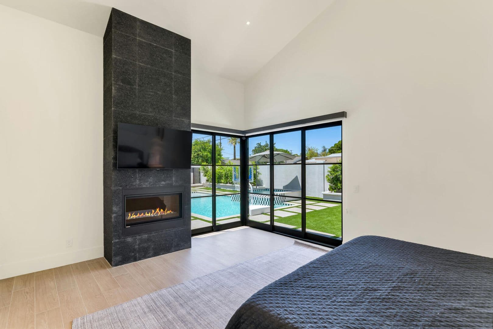 Phoenix House: 4216 E Hazelwood St