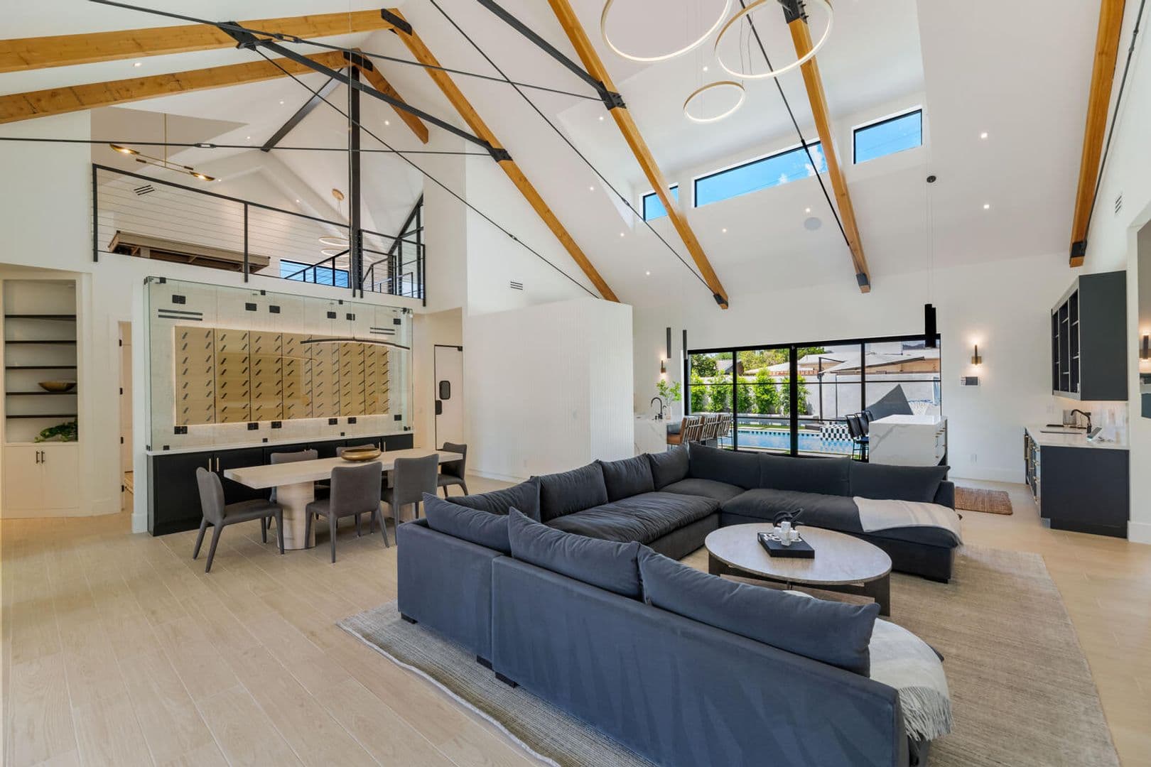 Phoenix House: 4216 E Hazelwood St